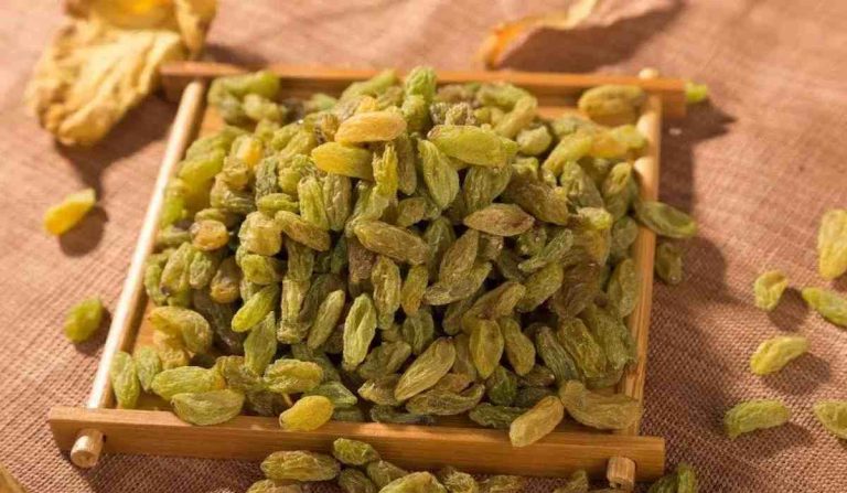 are green raisins fattening or thinning for males and female