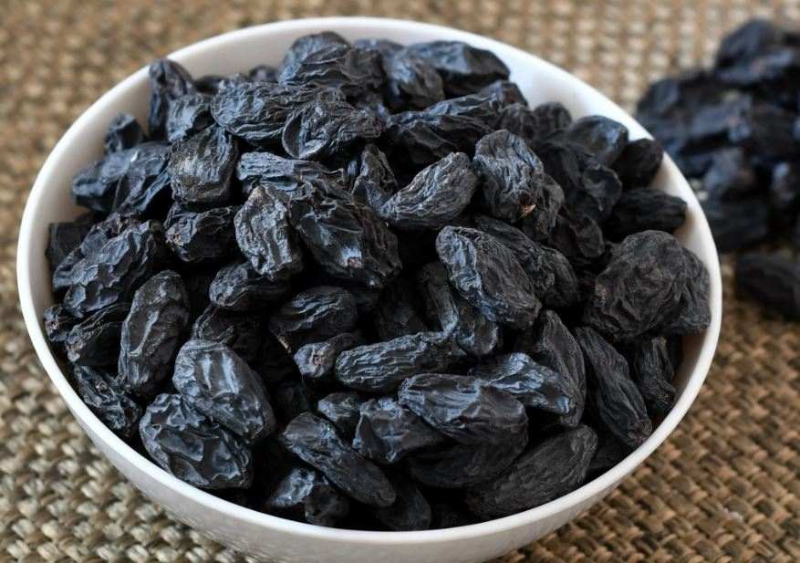 black raisins during pregnancy water benefits soaked