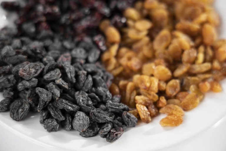 black raisins dry fruit